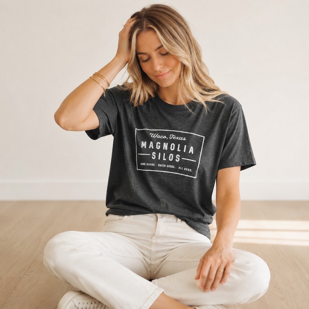 Magnolia Silos Waco Texas Graphic T-Shirt Charcoal Heather Gray Small NWT